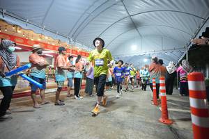 BIB: 3421
                            <button type="button" onclick="openModal(26258295)" class="btn btn-primary btn-sm float-right btn-popup" data-toggle="modal" data-target=".modal-high-quality">
                        <i class="fas fa-shopping-cart"></i> Add to Cart
                    </button>
                                            <button type="button" onclick="isThisMe(26258295, true)" class="btn btn-success btn-sm float-right btn-popup btn-isme hidden" data-toggle="tooltip" data-placement="bottom" title="นี่คือรูปของคุณใช่ไหม คลิกที่นี่เพื่อเอาเข้าอัลบั้ม">
                        <i class="fas fa-plus"></i> Add to album
                    </button>
                    <button type="button" onclick="isThisMe(26258295, false)" class="btn btn-warning btn-sm float-right btn-popup btn-isnotme hidden">
                        <i class="fas fa-ban"></i> Remove from album
                    </button>