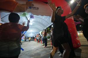 BIB: 3376073, 9638283
                            <button type="button" onclick="openModal(26257742)" class="btn btn-primary btn-sm float-right btn-popup" data-toggle="modal" data-target=".modal-high-quality">
                        <i class="fas fa-shopping-cart"></i> Add to Cart
                    </button>
                                            <button type="button" onclick="isThisMe(26257742, true)" class="btn btn-success btn-sm float-right btn-popup btn-isme hidden" data-toggle="tooltip" data-placement="bottom" title="นี่คือรูปของคุณใช่ไหม คลิกที่นี่เพื่อเอาเข้าอัลบั้ม">
                        <i class="fas fa-plus"></i> Add to album
                    </button>
                    <button type="button" onclick="isThisMe(26257742, false)" class="btn btn-warning btn-sm float-right btn-popup btn-isnotme hidden">
                        <i class="fas fa-ban"></i> Remove from album
                    </button>