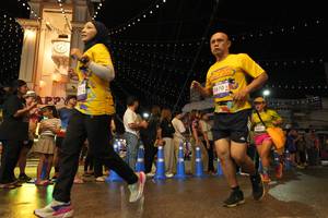 BIB: 3870, 305
                            <button type="button" onclick="openModal(26260379)" class="btn btn-primary btn-sm float-right btn-popup" data-toggle="modal" data-target=".modal-high-quality">
                        <i class="fas fa-shopping-cart"></i> Add to Cart
                    </button>
                                            <button type="button" onclick="isThisMe(26260379, true)" class="btn btn-success btn-sm float-right btn-popup btn-isme hidden" data-toggle="tooltip" data-placement="bottom" title="นี่คือรูปของคุณใช่ไหม คลิกที่นี่เพื่อเอาเข้าอัลบั้ม">
                        <i class="fas fa-plus"></i> Add to album
                    </button>
                    <button type="button" onclick="isThisMe(26260379, false)" class="btn btn-warning btn-sm float-right btn-popup btn-isnotme hidden">
                        <i class="fas fa-ban"></i> Remove from album
                    </button>