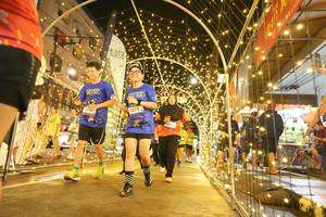 BIB: 3372
                            <button type="button" onclick="openModal(26258980)" class="btn btn-primary btn-sm float-right btn-popup" data-toggle="modal" data-target=".modal-high-quality">
                        <i class="fas fa-shopping-cart"></i> Add to Cart
                    </button>
                                            <button type="button" onclick="isThisMe(26258980, true)" class="btn btn-success btn-sm float-right btn-popup btn-isme hidden" data-toggle="tooltip" data-placement="bottom" title="นี่คือรูปของคุณใช่ไหม คลิกที่นี่เพื่อเอาเข้าอัลบั้ม">
                        <i class="fas fa-plus"></i> Add to album
                    </button>
                    <button type="button" onclick="isThisMe(26258980, false)" class="btn btn-warning btn-sm float-right btn-popup btn-isnotme hidden">
                        <i class="fas fa-ban"></i> Remove from album
                    </button>