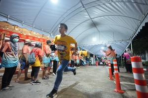 BIB: 3721
                            <button type="button" onclick="openModal(26258203)" class="btn btn-primary btn-sm float-right btn-popup" data-toggle="modal" data-target=".modal-high-quality">
                        <i class="fas fa-shopping-cart"></i> Add to Cart
                    </button>
                                            <button type="button" onclick="isThisMe(26258203, true)" class="btn btn-success btn-sm float-right btn-popup btn-isme hidden" data-toggle="tooltip" data-placement="bottom" title="นี่คือรูปของคุณใช่ไหม คลิกที่นี่เพื่อเอาเข้าอัลบั้ม">
                        <i class="fas fa-plus"></i> Add to album
                    </button>
                    <button type="button" onclick="isThisMe(26258203, false)" class="btn btn-warning btn-sm float-right btn-popup btn-isnotme hidden">
                        <i class="fas fa-ban"></i> Remove from album
                    </button>