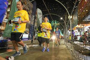 BIB: 4242, 3991
                            <button type="button" onclick="openModal(26259193)" class="btn btn-primary btn-sm float-right btn-popup" data-toggle="modal" data-target=".modal-high-quality">
                        <i class="fas fa-shopping-cart"></i> Add to Cart
                    </button>
                                            <button type="button" onclick="isThisMe(26259193, true)" class="btn btn-success btn-sm float-right btn-popup btn-isme hidden" data-toggle="tooltip" data-placement="bottom" title="นี่คือรูปของคุณใช่ไหม คลิกที่นี่เพื่อเอาเข้าอัลบั้ม">
                        <i class="fas fa-plus"></i> Add to album
                    </button>
                    <button type="button" onclick="isThisMe(26259193, false)" class="btn btn-warning btn-sm float-right btn-popup btn-isnotme hidden">
                        <i class="fas fa-ban"></i> Remove from album
                    </button>