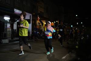 BIB: 4248
                            <button type="button" onclick="openModal(26222940)" class="btn btn-primary btn-sm float-right btn-popup" data-toggle="modal" data-target=".modal-high-quality">
                        <i class="fas fa-shopping-cart"></i> Add to Cart
                    </button>
                                            <button type="button" onclick="isThisMe(26222940, true)" class="btn btn-success btn-sm float-right btn-popup btn-isme hidden" data-toggle="tooltip" data-placement="bottom" title="นี่คือรูปของคุณใช่ไหม คลิกที่นี่เพื่อเอาเข้าอัลบั้ม">
                        <i class="fas fa-plus"></i> Add to album
                    </button>
                    <button type="button" onclick="isThisMe(26222940, false)" class="btn btn-warning btn-sm float-right btn-popup btn-isnotme hidden">
                        <i class="fas fa-ban"></i> Remove from album
                    </button>