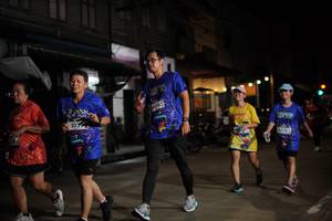 BIB: 3729, 424, 95762
                            <button type="button" onclick="openModal(26247615)" class="btn btn-primary btn-sm float-right btn-popup" data-toggle="modal" data-target=".modal-high-quality">
                        <i class="fas fa-shopping-cart"></i> Add to Cart
                    </button>
                                            <button type="button" onclick="isThisMe(26247615, true)" class="btn btn-success btn-sm float-right btn-popup btn-isme hidden" data-toggle="tooltip" data-placement="bottom" title="นี่คือรูปของคุณใช่ไหม คลิกที่นี่เพื่อเอาเข้าอัลบั้ม">
                        <i class="fas fa-plus"></i> Add to album
                    </button>
                    <button type="button" onclick="isThisMe(26247615, false)" class="btn btn-warning btn-sm float-right btn-popup btn-isnotme hidden">
                        <i class="fas fa-ban"></i> Remove from album
                    </button>