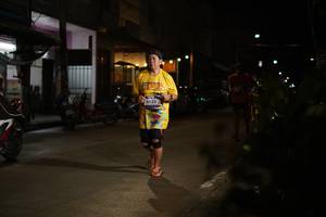 BIB: 4135
                            <button type="button" onclick="openModal(26221375)" class="btn btn-primary btn-sm float-right btn-popup" data-toggle="modal" data-target=".modal-high-quality">
                        <i class="fas fa-shopping-cart"></i> Add to Cart
                    </button>
                                            <button type="button" onclick="isThisMe(26221375, true)" class="btn btn-success btn-sm float-right btn-popup btn-isme hidden" data-toggle="tooltip" data-placement="bottom" title="นี่คือรูปของคุณใช่ไหม คลิกที่นี่เพื่อเอาเข้าอัลบั้ม">
                        <i class="fas fa-plus"></i> Add to album
                    </button>
                    <button type="button" onclick="isThisMe(26221375, false)" class="btn btn-warning btn-sm float-right btn-popup btn-isnotme hidden">
                        <i class="fas fa-ban"></i> Remove from album
                    </button>