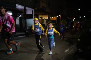 BIB: 063, 3074
                            <button type="button" onclick="openModal(26222129)" class="btn btn-primary btn-sm float-right btn-popup" data-toggle="modal" data-target=".modal-high-quality">
                        <i class="fas fa-shopping-cart"></i> Add to Cart
                    </button>
                                            <button type="button" onclick="isThisMe(26222129, true)" class="btn btn-success btn-sm float-right btn-popup btn-isme hidden" data-toggle="tooltip" data-placement="bottom" title="นี่คือรูปของคุณใช่ไหม คลิกที่นี่เพื่อเอาเข้าอัลบั้ม">
                        <i class="fas fa-plus"></i> Add to album
                    </button>
                    <button type="button" onclick="isThisMe(26222129, false)" class="btn btn-warning btn-sm float-right btn-popup btn-isnotme hidden">
                        <i class="fas fa-ban"></i> Remove from album
                    </button>