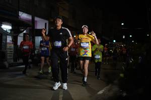 BIB: 4017, 3904, 3538
                            <button type="button" onclick="openModal(26222947)" class="btn btn-primary btn-sm float-right btn-popup" data-toggle="modal" data-target=".modal-high-quality">
                        <i class="fas fa-shopping-cart"></i> Add to Cart
                    </button>
                                            <button type="button" onclick="isThisMe(26222947, true)" class="btn btn-success btn-sm float-right btn-popup btn-isme hidden" data-toggle="tooltip" data-placement="bottom" title="นี่คือรูปของคุณใช่ไหม คลิกที่นี่เพื่อเอาเข้าอัลบั้ม">
                        <i class="fas fa-plus"></i> Add to album
                    </button>
                    <button type="button" onclick="isThisMe(26222947, false)" class="btn btn-warning btn-sm float-right btn-popup btn-isnotme hidden">
                        <i class="fas fa-ban"></i> Remove from album
                    </button>