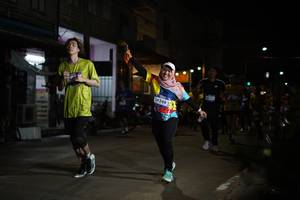 BIB: 4248
                            <button type="button" onclick="openModal(26222941)" class="btn btn-primary btn-sm float-right btn-popup" data-toggle="modal" data-target=".modal-high-quality">
                        <i class="fas fa-shopping-cart"></i> Add to Cart
                    </button>
                                            <button type="button" onclick="isThisMe(26222941, true)" class="btn btn-success btn-sm float-right btn-popup btn-isme hidden" data-toggle="tooltip" data-placement="bottom" title="นี่คือรูปของคุณใช่ไหม คลิกที่นี่เพื่อเอาเข้าอัลบั้ม">
                        <i class="fas fa-plus"></i> Add to album
                    </button>
                    <button type="button" onclick="isThisMe(26222941, false)" class="btn btn-warning btn-sm float-right btn-popup btn-isnotme hidden">
                        <i class="fas fa-ban"></i> Remove from album
                    </button>