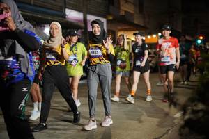 BIB: 4825, 4043
                            <button type="button" onclick="openModal(26256990)" class="btn btn-primary btn-sm float-right btn-popup" data-toggle="modal" data-target=".modal-high-quality">
                        <i class="fas fa-shopping-cart"></i> Add to Cart
                    </button>
                                            <button type="button" onclick="isThisMe(26256990, true)" class="btn btn-success btn-sm float-right btn-popup btn-isme hidden" data-toggle="tooltip" data-placement="bottom" title="นี่คือรูปของคุณใช่ไหม คลิกที่นี่เพื่อเอาเข้าอัลบั้ม">
                        <i class="fas fa-plus"></i> Add to album
                    </button>
                    <button type="button" onclick="isThisMe(26256990, false)" class="btn btn-warning btn-sm float-right btn-popup btn-isnotme hidden">
                        <i class="fas fa-ban"></i> Remove from album
                    </button>