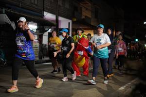 BIB: 3993
                            <button type="button" onclick="openModal(26251378)" class="btn btn-primary btn-sm float-right btn-popup" data-toggle="modal" data-target=".modal-high-quality">
                        <i class="fas fa-shopping-cart"></i> Add to Cart
                    </button>
                                            <button type="button" onclick="isThisMe(26251378, true)" class="btn btn-success btn-sm float-right btn-popup btn-isme hidden" data-toggle="tooltip" data-placement="bottom" title="นี่คือรูปของคุณใช่ไหม คลิกที่นี่เพื่อเอาเข้าอัลบั้ม">
                        <i class="fas fa-plus"></i> Add to album
                    </button>
                    <button type="button" onclick="isThisMe(26251378, false)" class="btn btn-warning btn-sm float-right btn-popup btn-isnotme hidden">
                        <i class="fas fa-ban"></i> Remove from album
                    </button>