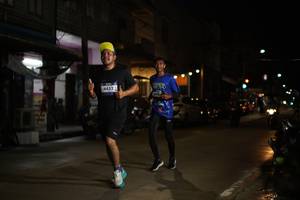 BIB: 4452
                            <button type="button" onclick="openModal(26220999)" class="btn btn-primary btn-sm float-right btn-popup" data-toggle="modal" data-target=".modal-high-quality">
                        <i class="fas fa-shopping-cart"></i> Add to Cart
                    </button>
                                            <button type="button" onclick="isThisMe(26220999, true)" class="btn btn-success btn-sm float-right btn-popup btn-isme hidden" data-toggle="tooltip" data-placement="bottom" title="นี่คือรูปของคุณใช่ไหม คลิกที่นี่เพื่อเอาเข้าอัลบั้ม">
                        <i class="fas fa-plus"></i> Add to album
                    </button>
                    <button type="button" onclick="isThisMe(26220999, false)" class="btn btn-warning btn-sm float-right btn-popup btn-isnotme hidden">
                        <i class="fas fa-ban"></i> Remove from album
                    </button>