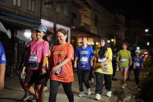 BIB: 153
                            <button type="button" onclick="openModal(26257220)" class="btn btn-primary btn-sm float-right btn-popup" data-toggle="modal" data-target=".modal-high-quality">
                        <i class="fas fa-shopping-cart"></i> Add to Cart
                    </button>
                                            <button type="button" onclick="isThisMe(26257220, true)" class="btn btn-success btn-sm float-right btn-popup btn-isme hidden" data-toggle="tooltip" data-placement="bottom" title="นี่คือรูปของคุณใช่ไหม คลิกที่นี่เพื่อเอาเข้าอัลบั้ม">
                        <i class="fas fa-plus"></i> Add to album
                    </button>
                    <button type="button" onclick="isThisMe(26257220, false)" class="btn btn-warning btn-sm float-right btn-popup btn-isnotme hidden">
                        <i class="fas fa-ban"></i> Remove from album
                    </button>