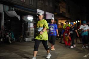 BIB: 4034
                            <button type="button" onclick="openModal(26251358)" class="btn btn-primary btn-sm float-right btn-popup" data-toggle="modal" data-target=".modal-high-quality">
                        <i class="fas fa-shopping-cart"></i> Add to Cart
                    </button>
                                            <button type="button" onclick="isThisMe(26251358, true)" class="btn btn-success btn-sm float-right btn-popup btn-isme hidden" data-toggle="tooltip" data-placement="bottom" title="นี่คือรูปของคุณใช่ไหม คลิกที่นี่เพื่อเอาเข้าอัลบั้ม">
                        <i class="fas fa-plus"></i> Add to album
                    </button>
                    <button type="button" onclick="isThisMe(26251358, false)" class="btn btn-warning btn-sm float-right btn-popup btn-isnotme hidden">
                        <i class="fas fa-ban"></i> Remove from album
                    </button>