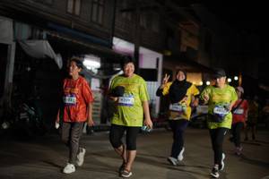 BIB: 4209, 103, 485
                            <button type="button" onclick="openModal(26249798)" class="btn btn-primary btn-sm float-right btn-popup" data-toggle="modal" data-target=".modal-high-quality">
                        <i class="fas fa-shopping-cart"></i> Add to Cart
                    </button>
                                            <button type="button" onclick="isThisMe(26249798, true)" class="btn btn-success btn-sm float-right btn-popup btn-isme hidden" data-toggle="tooltip" data-placement="bottom" title="นี่คือรูปของคุณใช่ไหม คลิกที่นี่เพื่อเอาเข้าอัลบั้ม">
                        <i class="fas fa-plus"></i> Add to album
                    </button>
                    <button type="button" onclick="isThisMe(26249798, false)" class="btn btn-warning btn-sm float-right btn-popup btn-isnotme hidden">
                        <i class="fas fa-ban"></i> Remove from album
                    </button>