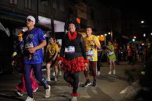 BIB: 4731, 4015, 3978
                            <button type="button" onclick="openModal(26250840)" class="btn btn-primary btn-sm float-right btn-popup" data-toggle="modal" data-target=".modal-high-quality">
                        <i class="fas fa-shopping-cart"></i> Add to Cart
                    </button>
                                            <button type="button" onclick="isThisMe(26250840, true)" class="btn btn-success btn-sm float-right btn-popup btn-isme hidden" data-toggle="tooltip" data-placement="bottom" title="นี่คือรูปของคุณใช่ไหม คลิกที่นี่เพื่อเอาเข้าอัลบั้ม">
                        <i class="fas fa-plus"></i> Add to album
                    </button>
                    <button type="button" onclick="isThisMe(26250840, false)" class="btn btn-warning btn-sm float-right btn-popup btn-isnotme hidden">
                        <i class="fas fa-ban"></i> Remove from album
                    </button>