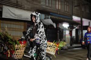 BIB: 
                            <button type="button" onclick="openModal(26255924)" class="btn btn-primary btn-sm float-right btn-popup" data-toggle="modal" data-target=".modal-high-quality">
                        <i class="fas fa-shopping-cart"></i> Add to Cart
                    </button>
                                            <button type="button" onclick="isThisMe(26255924, true)" class="btn btn-success btn-sm float-right btn-popup btn-isme hidden" data-toggle="tooltip" data-placement="bottom" title="นี่คือรูปของคุณใช่ไหม คลิกที่นี่เพื่อเอาเข้าอัลบั้ม">
                        <i class="fas fa-plus"></i> Add to album
                    </button>
                    <button type="button" onclick="isThisMe(26255924, false)" class="btn btn-warning btn-sm float-right btn-popup btn-isnotme hidden">
                        <i class="fas fa-ban"></i> Remove from album
                    </button>