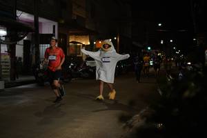 BIB: 4357
                            <button type="button" onclick="openModal(26221299)" class="btn btn-primary btn-sm float-right btn-popup" data-toggle="modal" data-target=".modal-high-quality">
                        <i class="fas fa-shopping-cart"></i> Add to Cart
                    </button>
                                            <button type="button" onclick="isThisMe(26221299, true)" class="btn btn-success btn-sm float-right btn-popup btn-isme hidden" data-toggle="tooltip" data-placement="bottom" title="นี่คือรูปของคุณใช่ไหม คลิกที่นี่เพื่อเอาเข้าอัลบั้ม">
                        <i class="fas fa-plus"></i> Add to album
                    </button>
                    <button type="button" onclick="isThisMe(26221299, false)" class="btn btn-warning btn-sm float-right btn-popup btn-isnotme hidden">
                        <i class="fas fa-ban"></i> Remove from album
                    </button>