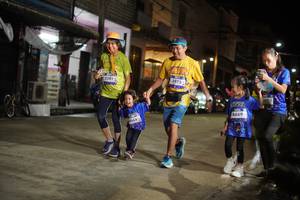 BIB: 3201, 044, 3975, 4689
                            <button type="button" onclick="openModal(26258704)" class="btn btn-primary btn-sm float-right btn-popup" data-toggle="modal" data-target=".modal-high-quality">
                        <i class="fas fa-shopping-cart"></i> Add to Cart
                    </button>
                                            <button type="button" onclick="isThisMe(26258704, true)" class="btn btn-success btn-sm float-right btn-popup btn-isme hidden" data-toggle="tooltip" data-placement="bottom" title="นี่คือรูปของคุณใช่ไหม คลิกที่นี่เพื่อเอาเข้าอัลบั้ม">
                        <i class="fas fa-plus"></i> Add to album
                    </button>
                    <button type="button" onclick="isThisMe(26258704, false)" class="btn btn-warning btn-sm float-right btn-popup btn-isnotme hidden">
                        <i class="fas fa-ban"></i> Remove from album
                    </button>