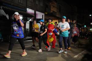 BIB: 3993, 3349
                            <button type="button" onclick="openModal(26251369)" class="btn btn-primary btn-sm float-right btn-popup" data-toggle="modal" data-target=".modal-high-quality">
                        <i class="fas fa-shopping-cart"></i> Add to Cart
                    </button>
                                            <button type="button" onclick="isThisMe(26251369, true)" class="btn btn-success btn-sm float-right btn-popup btn-isme hidden" data-toggle="tooltip" data-placement="bottom" title="นี่คือรูปของคุณใช่ไหม คลิกที่นี่เพื่อเอาเข้าอัลบั้ม">
                        <i class="fas fa-plus"></i> Add to album
                    </button>
                    <button type="button" onclick="isThisMe(26251369, false)" class="btn btn-warning btn-sm float-right btn-popup btn-isnotme hidden">
                        <i class="fas fa-ban"></i> Remove from album
                    </button>