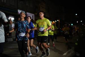 BIB: 4773, 4067
                            <button type="button" onclick="openModal(26222340)" class="btn btn-primary btn-sm float-right btn-popup" data-toggle="modal" data-target=".modal-high-quality">
                        <i class="fas fa-shopping-cart"></i> Add to Cart
                    </button>
                                            <button type="button" onclick="isThisMe(26222340, true)" class="btn btn-success btn-sm float-right btn-popup btn-isme hidden" data-toggle="tooltip" data-placement="bottom" title="นี่คือรูปของคุณใช่ไหม คลิกที่นี่เพื่อเอาเข้าอัลบั้ม">
                        <i class="fas fa-plus"></i> Add to album
                    </button>
                    <button type="button" onclick="isThisMe(26222340, false)" class="btn btn-warning btn-sm float-right btn-popup btn-isnotme hidden">
                        <i class="fas fa-ban"></i> Remove from album
                    </button>