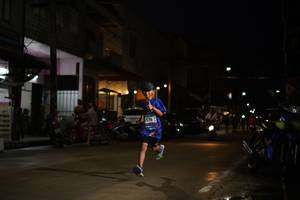 BIB: 576
                            <button type="button" onclick="openModal(26220824)" class="btn btn-primary btn-sm float-right btn-popup" data-toggle="modal" data-target=".modal-high-quality">
                        <i class="fas fa-shopping-cart"></i> Add to Cart
                    </button>
                                            <button type="button" onclick="isThisMe(26220824, true)" class="btn btn-success btn-sm float-right btn-popup btn-isme hidden" data-toggle="tooltip" data-placement="bottom" title="นี่คือรูปของคุณใช่ไหม คลิกที่นี่เพื่อเอาเข้าอัลบั้ม">
                        <i class="fas fa-plus"></i> Add to album
                    </button>
                    <button type="button" onclick="isThisMe(26220824, false)" class="btn btn-warning btn-sm float-right btn-popup btn-isnotme hidden">
                        <i class="fas fa-ban"></i> Remove from album
                    </button>