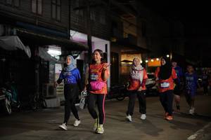 BIB: 5997
                            <button type="button" onclick="openModal(26249418)" class="btn btn-primary btn-sm float-right btn-popup" data-toggle="modal" data-target=".modal-high-quality">
                        <i class="fas fa-shopping-cart"></i> Add to Cart
                    </button>
                                            <button type="button" onclick="isThisMe(26249418, true)" class="btn btn-success btn-sm float-right btn-popup btn-isme hidden" data-toggle="tooltip" data-placement="bottom" title="นี่คือรูปของคุณใช่ไหม คลิกที่นี่เพื่อเอาเข้าอัลบั้ม">
                        <i class="fas fa-plus"></i> Add to album
                    </button>
                    <button type="button" onclick="isThisMe(26249418, false)" class="btn btn-warning btn-sm float-right btn-popup btn-isnotme hidden">
                        <i class="fas fa-ban"></i> Remove from album
                    </button>