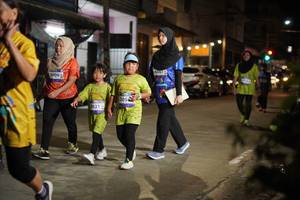 BIB: 3909, 031, 305, 4081
                            <button type="button" onclick="openModal(26257497)" class="btn btn-primary btn-sm float-right btn-popup" data-toggle="modal" data-target=".modal-high-quality">
                        <i class="fas fa-shopping-cart"></i> Add to Cart
                    </button>
                                            <button type="button" onclick="isThisMe(26257497, true)" class="btn btn-success btn-sm float-right btn-popup btn-isme hidden" data-toggle="tooltip" data-placement="bottom" title="นี่คือรูปของคุณใช่ไหม คลิกที่นี่เพื่อเอาเข้าอัลบั้ม">
                        <i class="fas fa-plus"></i> Add to album
                    </button>
                    <button type="button" onclick="isThisMe(26257497, false)" class="btn btn-warning btn-sm float-right btn-popup btn-isnotme hidden">
                        <i class="fas fa-ban"></i> Remove from album
                    </button>