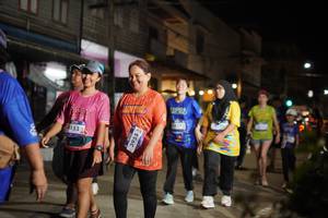 BIB: 10105, 153, 3955, 4172
                            <button type="button" onclick="openModal(26257213)" class="btn btn-primary btn-sm float-right btn-popup" data-toggle="modal" data-target=".modal-high-quality">
                        <i class="fas fa-shopping-cart"></i> Add to Cart
                    </button>
                                            <button type="button" onclick="isThisMe(26257213, true)" class="btn btn-success btn-sm float-right btn-popup btn-isme hidden" data-toggle="tooltip" data-placement="bottom" title="นี่คือรูปของคุณใช่ไหม คลิกที่นี่เพื่อเอาเข้าอัลบั้ม">
                        <i class="fas fa-plus"></i> Add to album
                    </button>
                    <button type="button" onclick="isThisMe(26257213, false)" class="btn btn-warning btn-sm float-right btn-popup btn-isnotme hidden">
                        <i class="fas fa-ban"></i> Remove from album
                    </button>