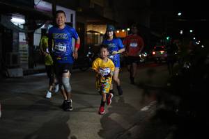 BIB: 064, 028
                            <button type="button" onclick="openModal(26221712)" class="btn btn-primary btn-sm float-right btn-popup" data-toggle="modal" data-target=".modal-high-quality">
                        <i class="fas fa-shopping-cart"></i> Add to Cart
                    </button>
                                            <button type="button" onclick="isThisMe(26221712, true)" class="btn btn-success btn-sm float-right btn-popup btn-isme hidden" data-toggle="tooltip" data-placement="bottom" title="นี่คือรูปของคุณใช่ไหม คลิกที่นี่เพื่อเอาเข้าอัลบั้ม">
                        <i class="fas fa-plus"></i> Add to album
                    </button>
                    <button type="button" onclick="isThisMe(26221712, false)" class="btn btn-warning btn-sm float-right btn-popup btn-isnotme hidden">
                        <i class="fas fa-ban"></i> Remove from album
                    </button>