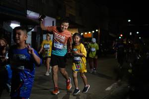 BIB: 3255
                            <button type="button" onclick="openModal(26222987)" class="btn btn-primary btn-sm float-right btn-popup" data-toggle="modal" data-target=".modal-high-quality">
                        <i class="fas fa-shopping-cart"></i> Add to Cart
                    </button>
                                            <button type="button" onclick="isThisMe(26222987, true)" class="btn btn-success btn-sm float-right btn-popup btn-isme hidden" data-toggle="tooltip" data-placement="bottom" title="นี่คือรูปของคุณใช่ไหม คลิกที่นี่เพื่อเอาเข้าอัลบั้ม">
                        <i class="fas fa-plus"></i> Add to album
                    </button>
                    <button type="button" onclick="isThisMe(26222987, false)" class="btn btn-warning btn-sm float-right btn-popup btn-isnotme hidden">
                        <i class="fas fa-ban"></i> Remove from album
                    </button>