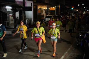 BIB: 1743, 3305, 3161
                            <button type="button" onclick="openModal(26250239)" class="btn btn-primary btn-sm float-right btn-popup" data-toggle="modal" data-target=".modal-high-quality">
                        <i class="fas fa-shopping-cart"></i> Add to Cart
                    </button>
                                            <button type="button" onclick="isThisMe(26250239, true)" class="btn btn-success btn-sm float-right btn-popup btn-isme hidden" data-toggle="tooltip" data-placement="bottom" title="นี่คือรูปของคุณใช่ไหม คลิกที่นี่เพื่อเอาเข้าอัลบั้ม">
                        <i class="fas fa-plus"></i> Add to album
                    </button>
                    <button type="button" onclick="isThisMe(26250239, false)" class="btn btn-warning btn-sm float-right btn-popup btn-isnotme hidden">
                        <i class="fas fa-ban"></i> Remove from album
                    </button>