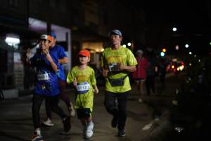 BIB: 3663
                            <button type="button" onclick="openModal(26221971)" class="btn btn-primary btn-sm float-right btn-popup" data-toggle="modal" data-target=".modal-high-quality">
                        <i class="fas fa-shopping-cart"></i> Add to Cart
                    </button>
                                            <button type="button" onclick="isThisMe(26221971, true)" class="btn btn-success btn-sm float-right btn-popup btn-isme hidden" data-toggle="tooltip" data-placement="bottom" title="นี่คือรูปของคุณใช่ไหม คลิกที่นี่เพื่อเอาเข้าอัลบั้ม">
                        <i class="fas fa-plus"></i> Add to album
                    </button>
                    <button type="button" onclick="isThisMe(26221971, false)" class="btn btn-warning btn-sm float-right btn-popup btn-isnotme hidden">
                        <i class="fas fa-ban"></i> Remove from album
                    </button>