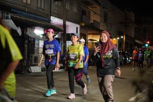 BIB: 3779, 227
                            <button type="button" onclick="openModal(26256189)" class="btn btn-primary btn-sm float-right btn-popup" data-toggle="modal" data-target=".modal-high-quality">
                        <i class="fas fa-shopping-cart"></i> Add to Cart
                    </button>
                                            <button type="button" onclick="isThisMe(26256189, true)" class="btn btn-success btn-sm float-right btn-popup btn-isme hidden" data-toggle="tooltip" data-placement="bottom" title="นี่คือรูปของคุณใช่ไหม คลิกที่นี่เพื่อเอาเข้าอัลบั้ม">
                        <i class="fas fa-plus"></i> Add to album
                    </button>
                    <button type="button" onclick="isThisMe(26256189, false)" class="btn btn-warning btn-sm float-right btn-popup btn-isnotme hidden">
                        <i class="fas fa-ban"></i> Remove from album
                    </button>