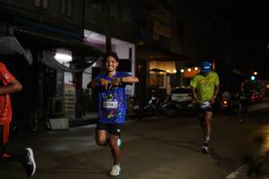 BIB: 3536
                            <button type="button" onclick="openModal(26220689)" class="btn btn-primary btn-sm float-right btn-popup" data-toggle="modal" data-target=".modal-high-quality">
                        <i class="fas fa-shopping-cart"></i> Add to Cart
                    </button>
                                            <button type="button" onclick="isThisMe(26220689, true)" class="btn btn-success btn-sm float-right btn-popup btn-isme hidden" data-toggle="tooltip" data-placement="bottom" title="นี่คือรูปของคุณใช่ไหม คลิกที่นี่เพื่อเอาเข้าอัลบั้ม">
                        <i class="fas fa-plus"></i> Add to album
                    </button>
                    <button type="button" onclick="isThisMe(26220689, false)" class="btn btn-warning btn-sm float-right btn-popup btn-isnotme hidden">
                        <i class="fas fa-ban"></i> Remove from album
                    </button>