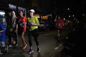 BIB: 719
                            <button type="button" onclick="openModal(26222245)" class="btn btn-primary btn-sm float-right btn-popup" data-toggle="modal" data-target=".modal-high-quality">
                        <i class="fas fa-shopping-cart"></i> Add to Cart
                    </button>
                                            <button type="button" onclick="isThisMe(26222245, true)" class="btn btn-success btn-sm float-right btn-popup btn-isme hidden" data-toggle="tooltip" data-placement="bottom" title="นี่คือรูปของคุณใช่ไหม คลิกที่นี่เพื่อเอาเข้าอัลบั้ม">
                        <i class="fas fa-plus"></i> Add to album
                    </button>
                    <button type="button" onclick="isThisMe(26222245, false)" class="btn btn-warning btn-sm float-right btn-popup btn-isnotme hidden">
                        <i class="fas fa-ban"></i> Remove from album
                    </button>