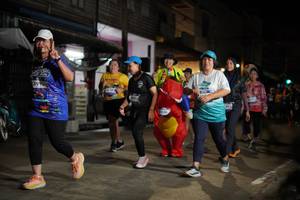 BIB: 3998
                            <button type="button" onclick="openModal(26251381)" class="btn btn-primary btn-sm float-right btn-popup" data-toggle="modal" data-target=".modal-high-quality">
                        <i class="fas fa-shopping-cart"></i> Add to Cart
                    </button>
                                            <button type="button" onclick="isThisMe(26251381, true)" class="btn btn-success btn-sm float-right btn-popup btn-isme hidden" data-toggle="tooltip" data-placement="bottom" title="นี่คือรูปของคุณใช่ไหม คลิกที่นี่เพื่อเอาเข้าอัลบั้ม">
                        <i class="fas fa-plus"></i> Add to album
                    </button>
                    <button type="button" onclick="isThisMe(26251381, false)" class="btn btn-warning btn-sm float-right btn-popup btn-isnotme hidden">
                        <i class="fas fa-ban"></i> Remove from album
                    </button>