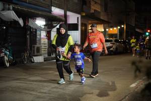 BIB: 195, 903, 4317
                            <button type="button" onclick="openModal(26256933)" class="btn btn-primary btn-sm float-right btn-popup" data-toggle="modal" data-target=".modal-high-quality">
                        <i class="fas fa-shopping-cart"></i> Add to Cart
                    </button>
                                            <button type="button" onclick="isThisMe(26256933, true)" class="btn btn-success btn-sm float-right btn-popup btn-isme hidden" data-toggle="tooltip" data-placement="bottom" title="นี่คือรูปของคุณใช่ไหม คลิกที่นี่เพื่อเอาเข้าอัลบั้ม">
                        <i class="fas fa-plus"></i> Add to album
                    </button>
                    <button type="button" onclick="isThisMe(26256933, false)" class="btn btn-warning btn-sm float-right btn-popup btn-isnotme hidden">
                        <i class="fas fa-ban"></i> Remove from album
                    </button>