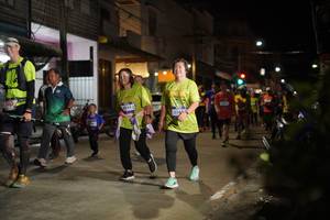 BIB: 4021, 379
                            <button type="button" onclick="openModal(26252272)" class="btn btn-primary btn-sm float-right btn-popup" data-toggle="modal" data-target=".modal-high-quality">
                        <i class="fas fa-shopping-cart"></i> Add to Cart
                    </button>
                                            <button type="button" onclick="isThisMe(26252272, true)" class="btn btn-success btn-sm float-right btn-popup btn-isme hidden" data-toggle="tooltip" data-placement="bottom" title="นี่คือรูปของคุณใช่ไหม คลิกที่นี่เพื่อเอาเข้าอัลบั้ม">
                        <i class="fas fa-plus"></i> Add to album
                    </button>
                    <button type="button" onclick="isThisMe(26252272, false)" class="btn btn-warning btn-sm float-right btn-popup btn-isnotme hidden">
                        <i class="fas fa-ban"></i> Remove from album
                    </button>