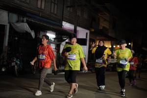 BIB: 4103, 4209, 485, 3996
                            <button type="button" onclick="openModal(26249797)" class="btn btn-primary btn-sm float-right btn-popup" data-toggle="modal" data-target=".modal-high-quality">
                        <i class="fas fa-shopping-cart"></i> Add to Cart
                    </button>
                                            <button type="button" onclick="isThisMe(26249797, true)" class="btn btn-success btn-sm float-right btn-popup btn-isme hidden" data-toggle="tooltip" data-placement="bottom" title="นี่คือรูปของคุณใช่ไหม คลิกที่นี่เพื่อเอาเข้าอัลบั้ม">
                        <i class="fas fa-plus"></i> Add to album
                    </button>
                    <button type="button" onclick="isThisMe(26249797, false)" class="btn btn-warning btn-sm float-right btn-popup btn-isnotme hidden">
                        <i class="fas fa-ban"></i> Remove from album
                    </button>