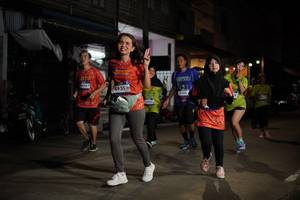 BIB: 930, 4931, 4405
                            <button type="button" onclick="openModal(26247372)" class="btn btn-primary btn-sm float-right btn-popup" data-toggle="modal" data-target=".modal-high-quality">
                        <i class="fas fa-shopping-cart"></i> Add to Cart
                    </button>
                                            <button type="button" onclick="isThisMe(26247372, true)" class="btn btn-success btn-sm float-right btn-popup btn-isme hidden" data-toggle="tooltip" data-placement="bottom" title="นี่คือรูปของคุณใช่ไหม คลิกที่นี่เพื่อเอาเข้าอัลบั้ม">
                        <i class="fas fa-plus"></i> Add to album
                    </button>
                    <button type="button" onclick="isThisMe(26247372, false)" class="btn btn-warning btn-sm float-right btn-popup btn-isnotme hidden">
                        <i class="fas fa-ban"></i> Remove from album
                    </button>