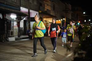 BIB: 2065
                            <button type="button" onclick="openModal(26256127)" class="btn btn-primary btn-sm float-right btn-popup" data-toggle="modal" data-target=".modal-high-quality">
                        <i class="fas fa-shopping-cart"></i> Add to Cart
                    </button>
                                            <button type="button" onclick="isThisMe(26256127, true)" class="btn btn-success btn-sm float-right btn-popup btn-isme hidden" data-toggle="tooltip" data-placement="bottom" title="นี่คือรูปของคุณใช่ไหม คลิกที่นี่เพื่อเอาเข้าอัลบั้ม">
                        <i class="fas fa-plus"></i> Add to album
                    </button>
                    <button type="button" onclick="isThisMe(26256127, false)" class="btn btn-warning btn-sm float-right btn-popup btn-isnotme hidden">
                        <i class="fas fa-ban"></i> Remove from album
                    </button>