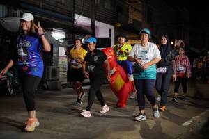 BIB: 165, 3545, 314
                            <button type="button" onclick="openModal(26251387)" class="btn btn-primary btn-sm float-right btn-popup" data-toggle="modal" data-target=".modal-high-quality">
                        <i class="fas fa-shopping-cart"></i> Add to Cart
                    </button>
                                            <button type="button" onclick="isThisMe(26251387, true)" class="btn btn-success btn-sm float-right btn-popup btn-isme hidden" data-toggle="tooltip" data-placement="bottom" title="นี่คือรูปของคุณใช่ไหม คลิกที่นี่เพื่อเอาเข้าอัลบั้ม">
                        <i class="fas fa-plus"></i> Add to album
                    </button>
                    <button type="button" onclick="isThisMe(26251387, false)" class="btn btn-warning btn-sm float-right btn-popup btn-isnotme hidden">
                        <i class="fas fa-ban"></i> Remove from album
                    </button>