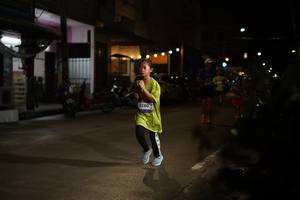 BIB: 3280
                            <button type="button" onclick="openModal(26221409)" class="btn btn-primary btn-sm float-right btn-popup" data-toggle="modal" data-target=".modal-high-quality">
                        <i class="fas fa-shopping-cart"></i> Add to Cart
                    </button>
                                            <button type="button" onclick="isThisMe(26221409, true)" class="btn btn-success btn-sm float-right btn-popup btn-isme hidden" data-toggle="tooltip" data-placement="bottom" title="นี่คือรูปของคุณใช่ไหม คลิกที่นี่เพื่อเอาเข้าอัลบั้ม">
                        <i class="fas fa-plus"></i> Add to album
                    </button>
                    <button type="button" onclick="isThisMe(26221409, false)" class="btn btn-warning btn-sm float-right btn-popup btn-isnotme hidden">
                        <i class="fas fa-ban"></i> Remove from album
                    </button>