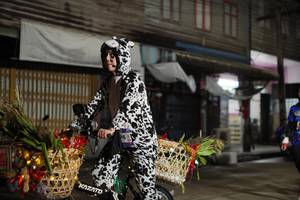 BIB: 
                            <button type="button" onclick="openModal(26255906)" class="btn btn-primary btn-sm float-right btn-popup" data-toggle="modal" data-target=".modal-high-quality">
                        <i class="fas fa-shopping-cart"></i> Add to Cart
                    </button>
                                            <button type="button" onclick="isThisMe(26255906, true)" class="btn btn-success btn-sm float-right btn-popup btn-isme hidden" data-toggle="tooltip" data-placement="bottom" title="นี่คือรูปของคุณใช่ไหม คลิกที่นี่เพื่อเอาเข้าอัลบั้ม">
                        <i class="fas fa-plus"></i> Add to album
                    </button>
                    <button type="button" onclick="isThisMe(26255906, false)" class="btn btn-warning btn-sm float-right btn-popup btn-isnotme hidden">
                        <i class="fas fa-ban"></i> Remove from album
                    </button>