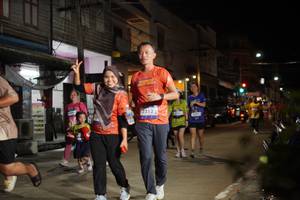 BIB: 3212
                            <button type="button" onclick="openModal(26254305)" class="btn btn-primary btn-sm float-right btn-popup" data-toggle="modal" data-target=".modal-high-quality">
                        <i class="fas fa-shopping-cart"></i> Add to Cart
                    </button>
                                            <button type="button" onclick="isThisMe(26254305, true)" class="btn btn-success btn-sm float-right btn-popup btn-isme hidden" data-toggle="tooltip" data-placement="bottom" title="นี่คือรูปของคุณใช่ไหม คลิกที่นี่เพื่อเอาเข้าอัลบั้ม">
                        <i class="fas fa-plus"></i> Add to album
                    </button>
                    <button type="button" onclick="isThisMe(26254305, false)" class="btn btn-warning btn-sm float-right btn-popup btn-isnotme hidden">
                        <i class="fas fa-ban"></i> Remove from album
                    </button>