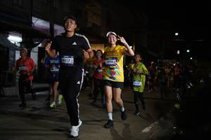 BIB: 4017, 3904, 3538
                            <button type="button" onclick="openModal(26222955)" class="btn btn-primary btn-sm float-right btn-popup" data-toggle="modal" data-target=".modal-high-quality">
                        <i class="fas fa-shopping-cart"></i> Add to Cart
                    </button>
                                            <button type="button" onclick="isThisMe(26222955, true)" class="btn btn-success btn-sm float-right btn-popup btn-isme hidden" data-toggle="tooltip" data-placement="bottom" title="นี่คือรูปของคุณใช่ไหม คลิกที่นี่เพื่อเอาเข้าอัลบั้ม">
                        <i class="fas fa-plus"></i> Add to album
                    </button>
                    <button type="button" onclick="isThisMe(26222955, false)" class="btn btn-warning btn-sm float-right btn-popup btn-isnotme hidden">
                        <i class="fas fa-ban"></i> Remove from album
                    </button>