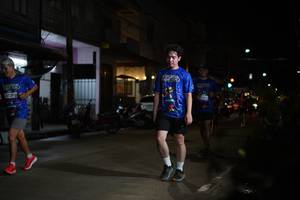 BIB: 3737, 3301
                            <button type="button" onclick="openModal(26222178)" class="btn btn-primary btn-sm float-right btn-popup" data-toggle="modal" data-target=".modal-high-quality">
                        <i class="fas fa-shopping-cart"></i> Add to Cart
                    </button>
                                            <button type="button" onclick="isThisMe(26222178, true)" class="btn btn-success btn-sm float-right btn-popup btn-isme hidden" data-toggle="tooltip" data-placement="bottom" title="นี่คือรูปของคุณใช่ไหม คลิกที่นี่เพื่อเอาเข้าอัลบั้ม">
                        <i class="fas fa-plus"></i> Add to album
                    </button>
                    <button type="button" onclick="isThisMe(26222178, false)" class="btn btn-warning btn-sm float-right btn-popup btn-isnotme hidden">
                        <i class="fas fa-ban"></i> Remove from album
                    </button>