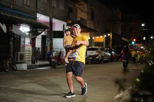 BIB: 4639
                            <button type="button" onclick="openModal(26257420)" class="btn btn-primary btn-sm float-right btn-popup" data-toggle="modal" data-target=".modal-high-quality">
                        <i class="fas fa-shopping-cart"></i> Add to Cart
                    </button>
                                            <button type="button" onclick="isThisMe(26257420, true)" class="btn btn-success btn-sm float-right btn-popup btn-isme hidden" data-toggle="tooltip" data-placement="bottom" title="นี่คือรูปของคุณใช่ไหม คลิกที่นี่เพื่อเอาเข้าอัลบั้ม">
                        <i class="fas fa-plus"></i> Add to album
                    </button>
                    <button type="button" onclick="isThisMe(26257420, false)" class="btn btn-warning btn-sm float-right btn-popup btn-isnotme hidden">
                        <i class="fas fa-ban"></i> Remove from album
                    </button>