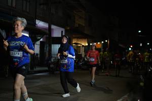 BIB: 3374, 1822
                            <button type="button" onclick="openModal(26223039)" class="btn btn-primary btn-sm float-right btn-popup" data-toggle="modal" data-target=".modal-high-quality">
                        <i class="fas fa-shopping-cart"></i> Add to Cart
                    </button>
                                            <button type="button" onclick="isThisMe(26223039, true)" class="btn btn-success btn-sm float-right btn-popup btn-isme hidden" data-toggle="tooltip" data-placement="bottom" title="นี่คือรูปของคุณใช่ไหม คลิกที่นี่เพื่อเอาเข้าอัลบั้ม">
                        <i class="fas fa-plus"></i> Add to album
                    </button>
                    <button type="button" onclick="isThisMe(26223039, false)" class="btn btn-warning btn-sm float-right btn-popup btn-isnotme hidden">
                        <i class="fas fa-ban"></i> Remove from album
                    </button>