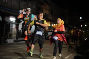 BIB: 4377, 6712
                            <button type="button" onclick="openModal(26251508)" class="btn btn-primary btn-sm float-right btn-popup" data-toggle="modal" data-target=".modal-high-quality">
                        <i class="fas fa-shopping-cart"></i> Add to Cart
                    </button>
                                            <button type="button" onclick="isThisMe(26251508, true)" class="btn btn-success btn-sm float-right btn-popup btn-isme hidden" data-toggle="tooltip" data-placement="bottom" title="นี่คือรูปของคุณใช่ไหม คลิกที่นี่เพื่อเอาเข้าอัลบั้ม">
                        <i class="fas fa-plus"></i> Add to album
                    </button>
                    <button type="button" onclick="isThisMe(26251508, false)" class="btn btn-warning btn-sm float-right btn-popup btn-isnotme hidden">
                        <i class="fas fa-ban"></i> Remove from album
                    </button>